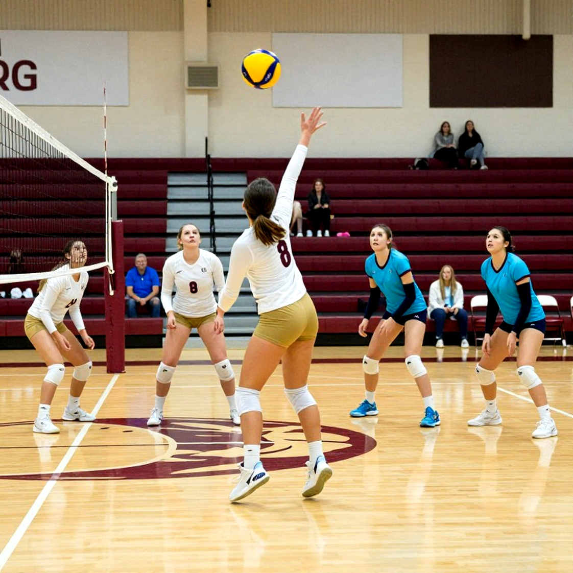 NCAA công bố Top 16 đầu tiên: Nebraska số 1, Texas 9-6 vẫn nằm trong top 12