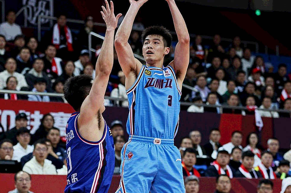 Paris Basketball, hiệp ba 19-36 và lời nói dối mang tên "thống trị"